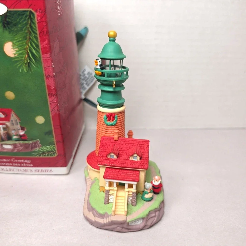 2001 Hallmark Keepsake Magic Ornament Lighthouse Greetings  EUC